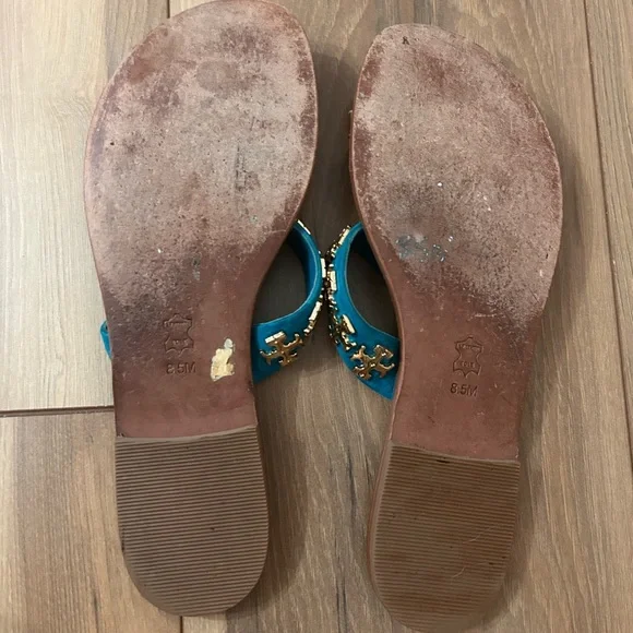 Tory Burch Val Flat Toe Ring Sandal - Suede/Gold Logo 8.5M - Picture 8 of 8